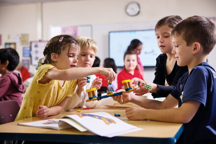 LEGO® Education 45620 Science 5+