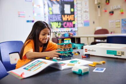 LEGO® Education 45621 Science 8+
